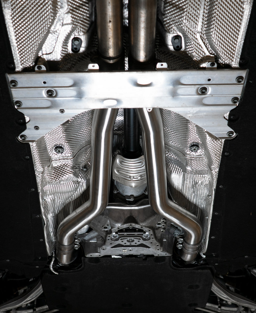 CTS Resonator Delete kit - Audi C8 RS6/RS7 - Motorious Performance